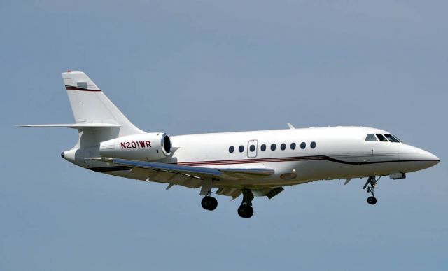 Dassault Falcon 2000 (N201WR)