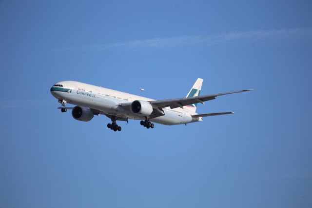 BOEING 777-300ER (B-KPW)