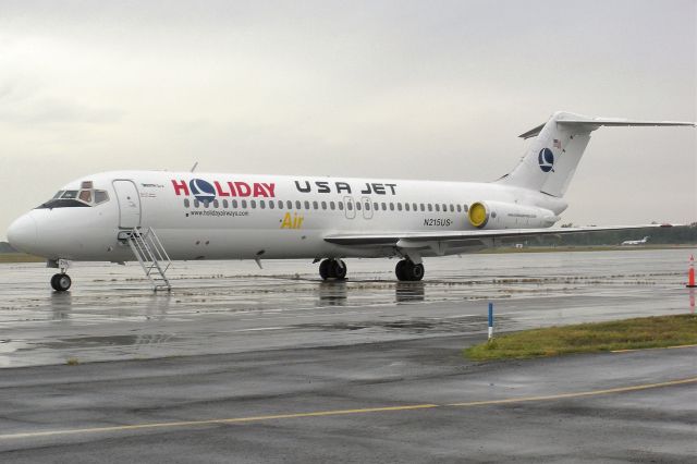 McDonnell Douglas DC-9-30 (N215US) - 2012-13?