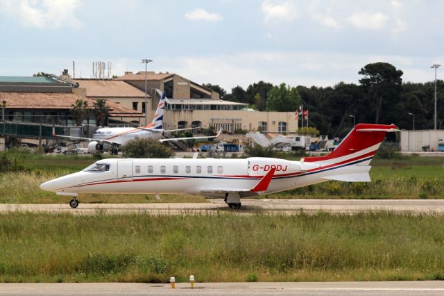 Learjet 45 (G-DDDJ)