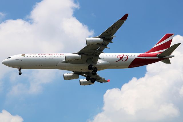 Airbus A340-300 (3B-NBJ)