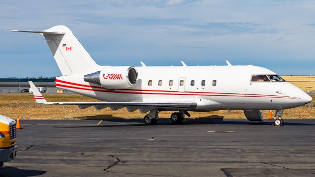 Canadair Challenger (C-GDWF)