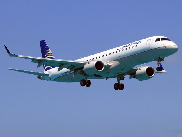 Embraer ERJ-190 (HP-1569CMP)