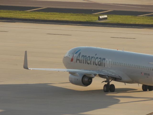 Boeing 737-800 (N991AN)