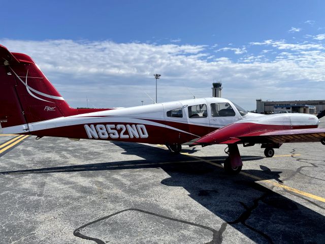 Piper PA-44 Seminole (N852ND)