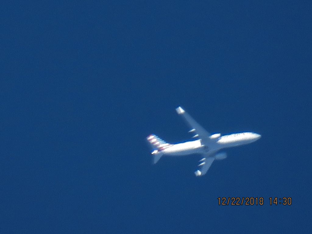 Boeing 737-800 (N868NN)