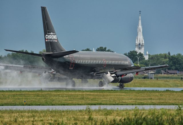 Boeing 737-200 (C-GTVO)