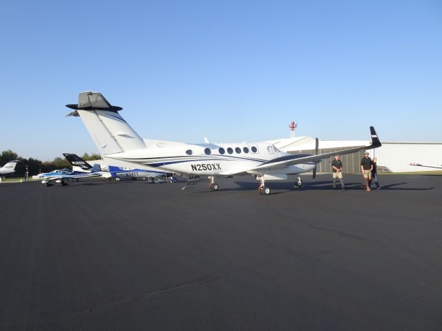 Beechcraft Super King Air 200 (N250XX)