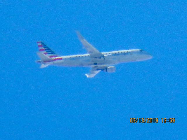 Embraer 175 (N237NN) - American Eagle circling around Joplin waiting waiting for the wind to die down. 