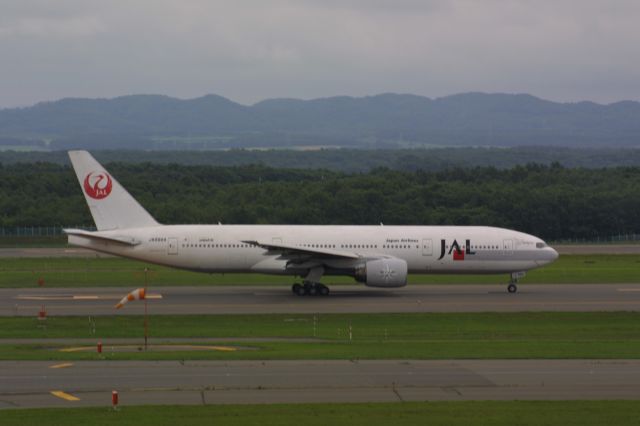 Boeing 777-200 (JA8984)