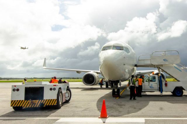 Boeing 737-800 (9Y-SLU)