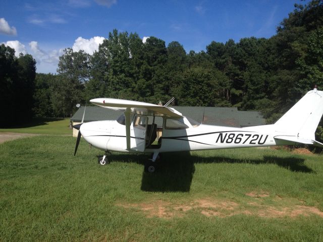 Cessna Skyhawk (N8672U)