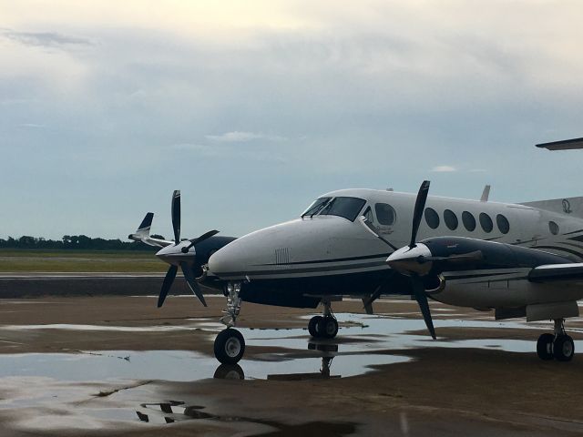 Beechcraft Super King Air 200 (N8268WG)