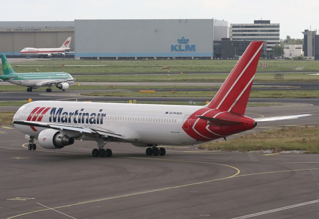BOEING 767-300 (PH-MCH)