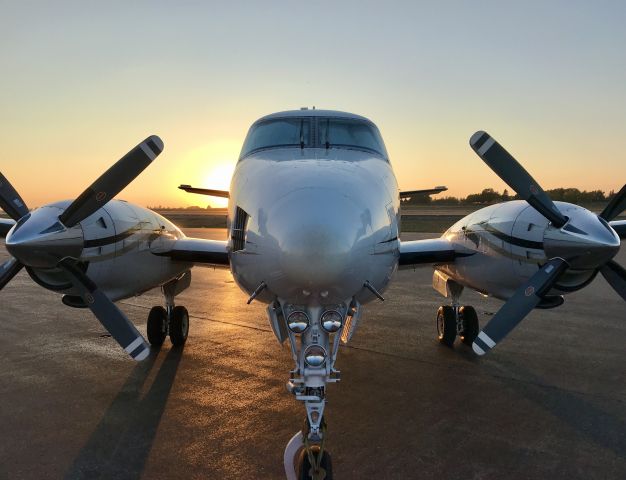 Beechcraft King Air 100 (N54US)