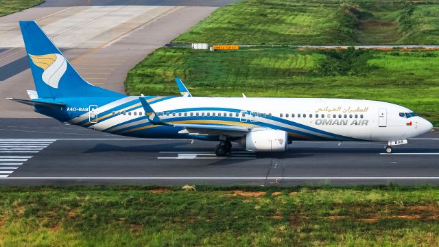 Boeing 737-800 (A4O-BAB)