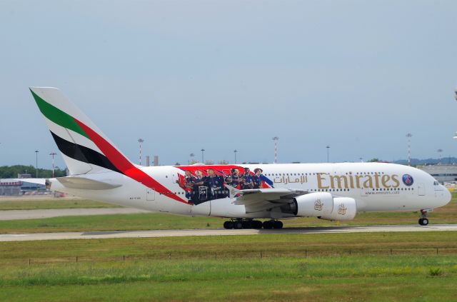 Airbus A380-800 (A6-EUB)