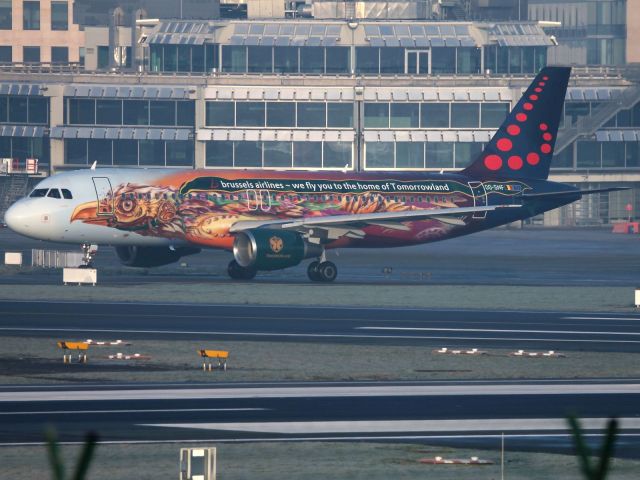 Airbus A320 (OO-SNF) - Go Madrid Spain.