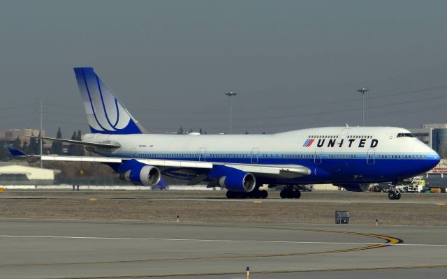 Boeing 747-400 (N171UA)