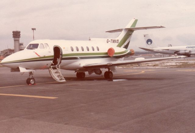 Hawker 800 (G-TMAS) - 1987 - on the right B707 of NAGANAGANI 