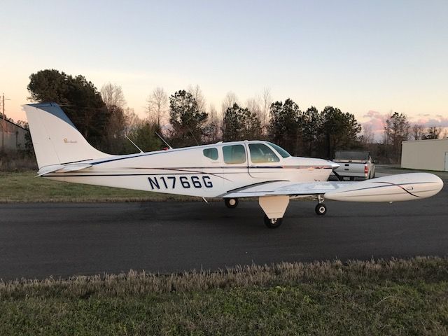 Beechcraft Bonanza (33) (N1766G)