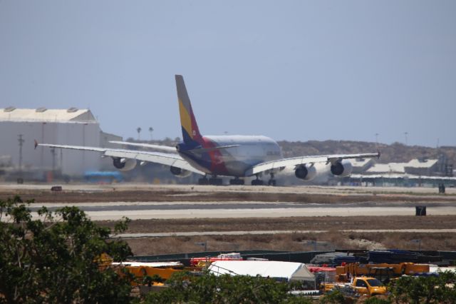 Airbus A380-800 (HL7626)