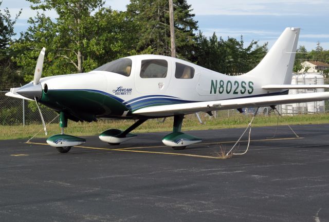 Cessna 350 (N802SS) - For sure the fastst single engine piston aircraft on the ramp!