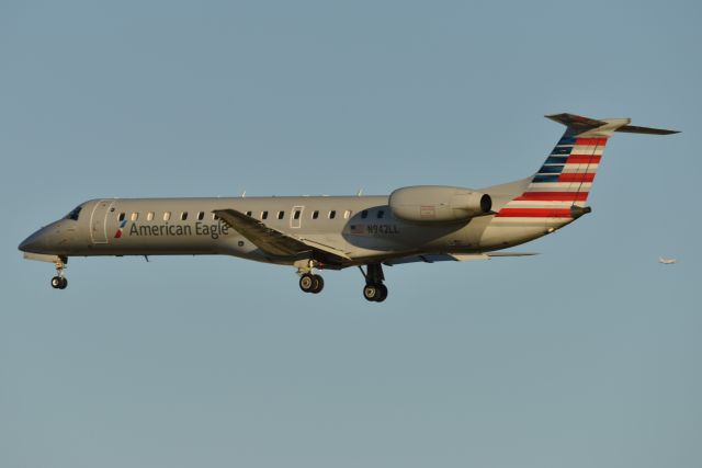 Embraer ERJ-145 (N942LL) - 28-C 10-23-21