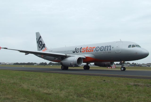 Airbus A320 (VH-VQF) - VH-VQF of Jetstar arriving at Newcastle Williamtown Airport on 22nd September 2010.