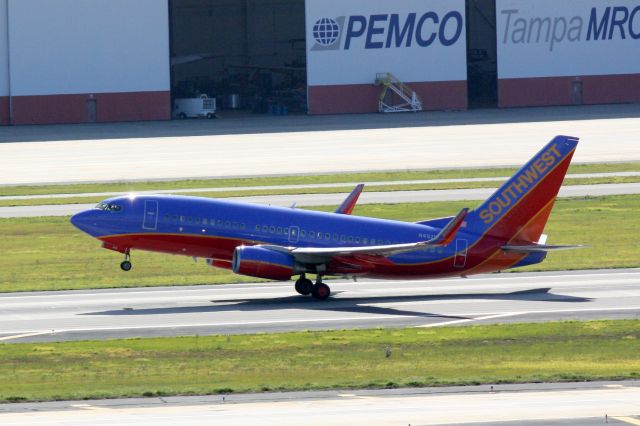 BOEING 737-300 (N492WN) - Southwest Flight 133 (N492WN) departs Runway 1R at Tampa International Airport enroute to Baltimore-Washington International Airport