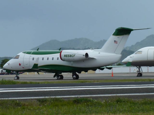 Canadair Challenger (N658CF)