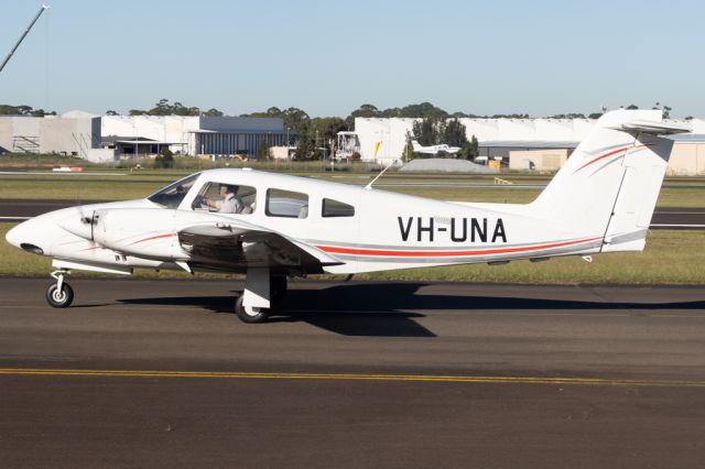 Piper PA-44 Seminole (VH-UNA)