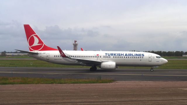 Boeing 737-800 (TC-JVE) - Turkish Airlines Boeing 737-8F2(WL) TC-JVE in Roma Fiumicino