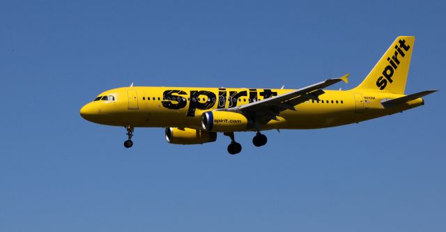 Airbus A320 (N615NK) - On final is this 2012 Spirit Airlines Airbus A320-232 in the Spring of 2021.