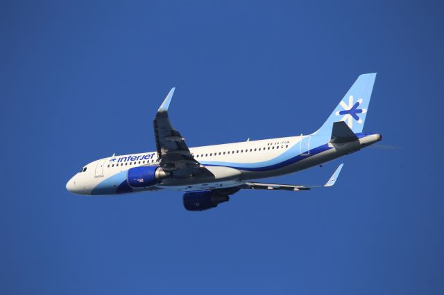 Airbus A320 (XA-FUN)