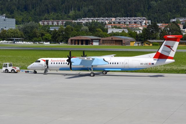 de Havilland Dash 8-400 (OE-LGC)