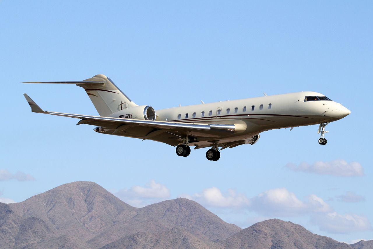 Bombardier Global 5000 (N605VF)