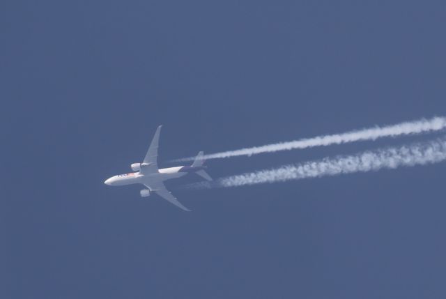 Boeing 777-200 (N855FD) - 23 November 2015: Overflying above Hakodate Airport (HKD/RJCH), Japan. ANC-ICN.