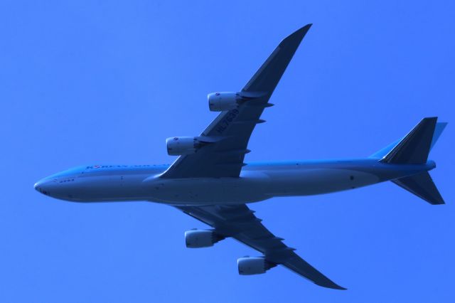 Boeing 747-200 (N639) - Another low go at Boeing Classic Golf Tournament, Snoqualmie, WA. That number is on the belly. I guess its the airframe number as the aircraft has Korean markings.