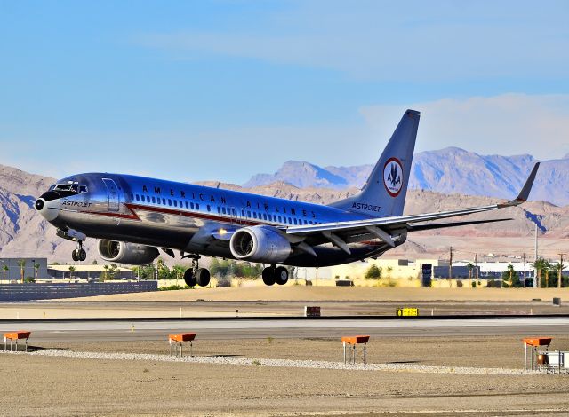 Boeing 737-800 (N951AA) - N951AA American Airlines 2000 Boeing 737-823 / 3CF (cn 29538/720)  Las Vegas - McCarran International (LAS / KLAS) USA - Nevada, August 02, 2012 Photo: Tomás Del Coro