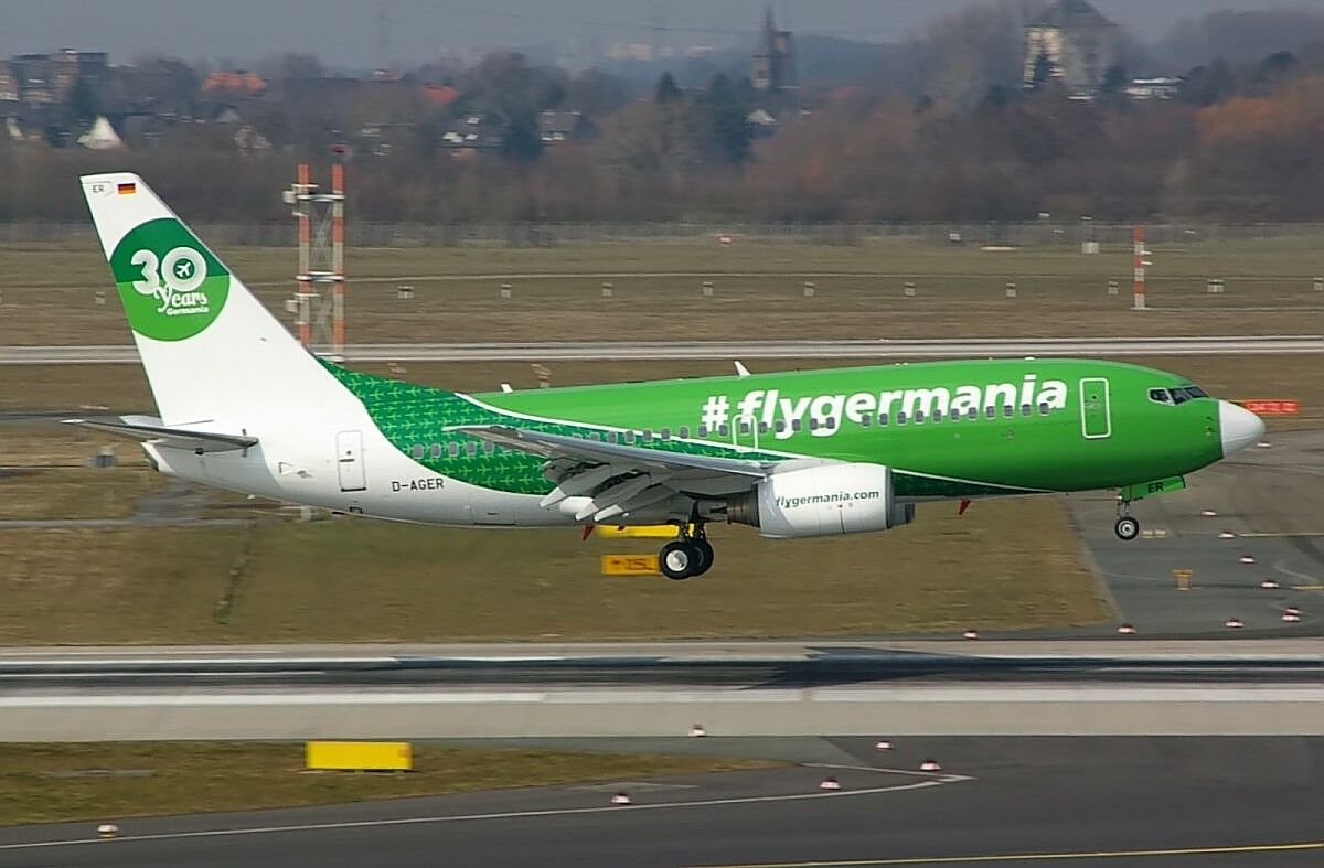 Boeing 737-700 (D-AGER)