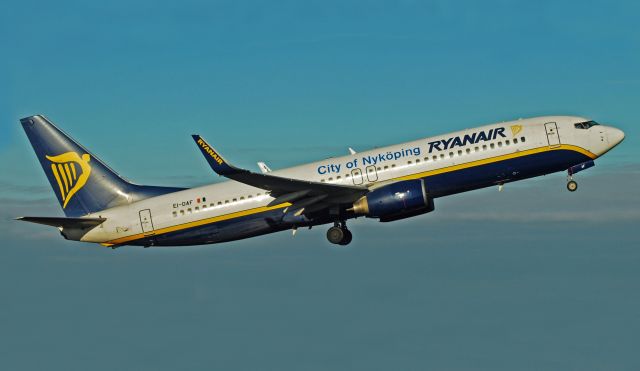 Boeing 737-800 (EI-DAF)
