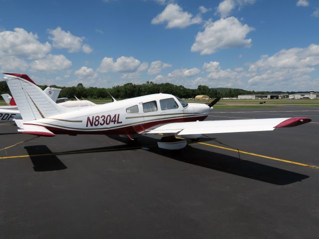 Piper Apache (N8304L)