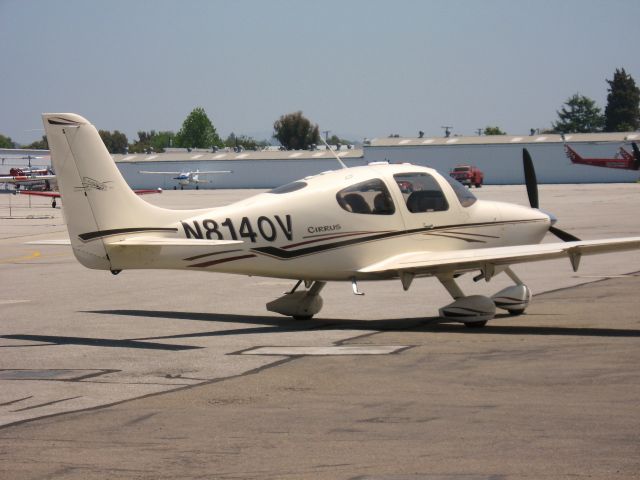 Cirrus SR-22 (N8140V) - PARKED AT FULLERTON