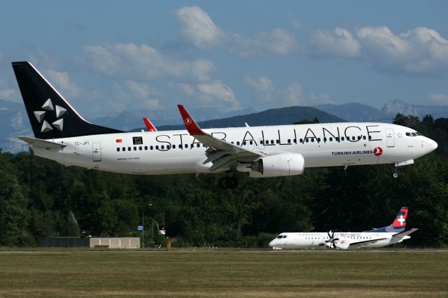 Boeing 737-800 (TC-JFI)