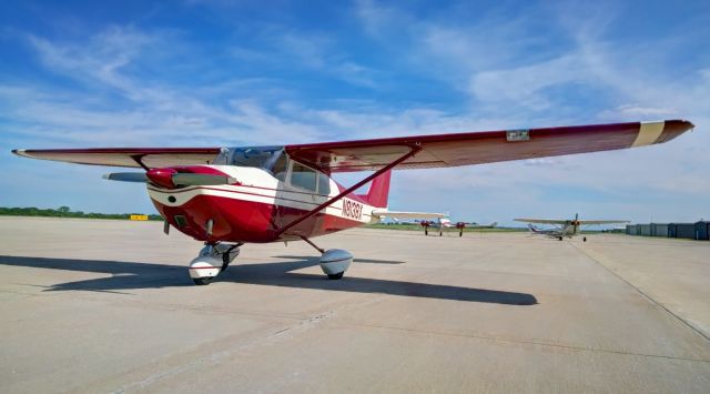 Cessna Skyhawk (N8138X)