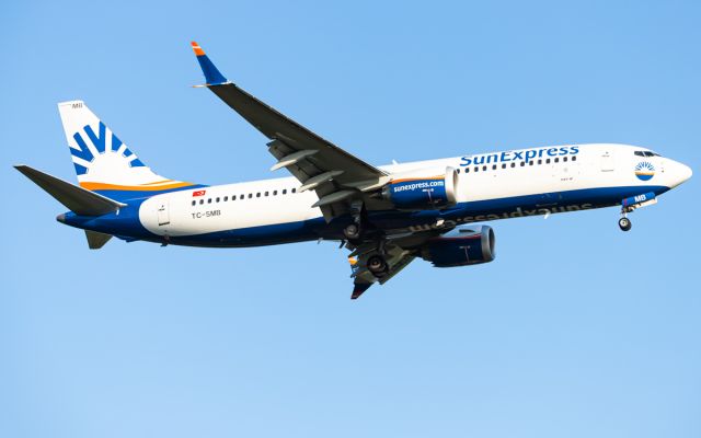 Boeing 737 MAX 8 (TC-SMB)