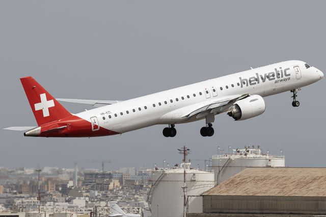 EMBRAER ERJ-190-400 (HB-AZL)