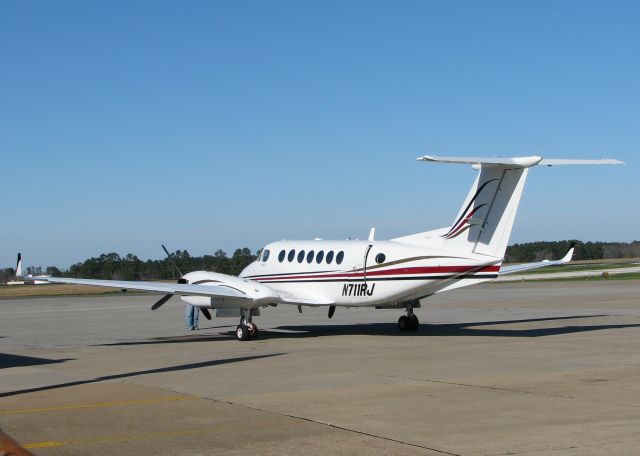 Beechcraft Super King Air 300 (N711RJ) - Just landed at Longview/East Texas Regional.