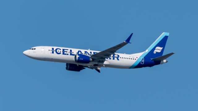 Boeing 737 MAX 8 (TF-ICE)